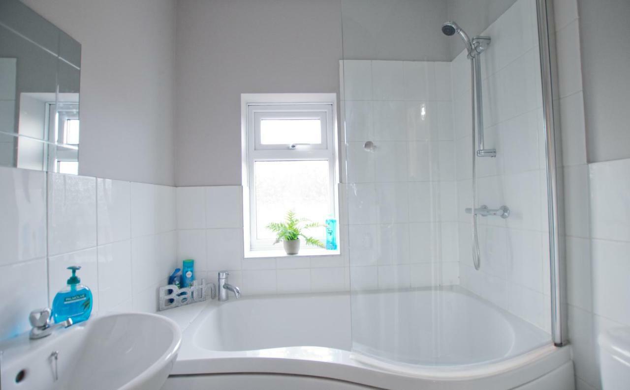 Grove Cottage Basingstoke Zewnętrze zdjęcie
